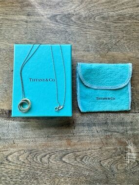 Tiffany 1837®
Interlocking Circles Pendant